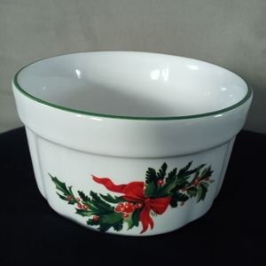 Pfaltzgraff Christmas Heritage Dip Bowl